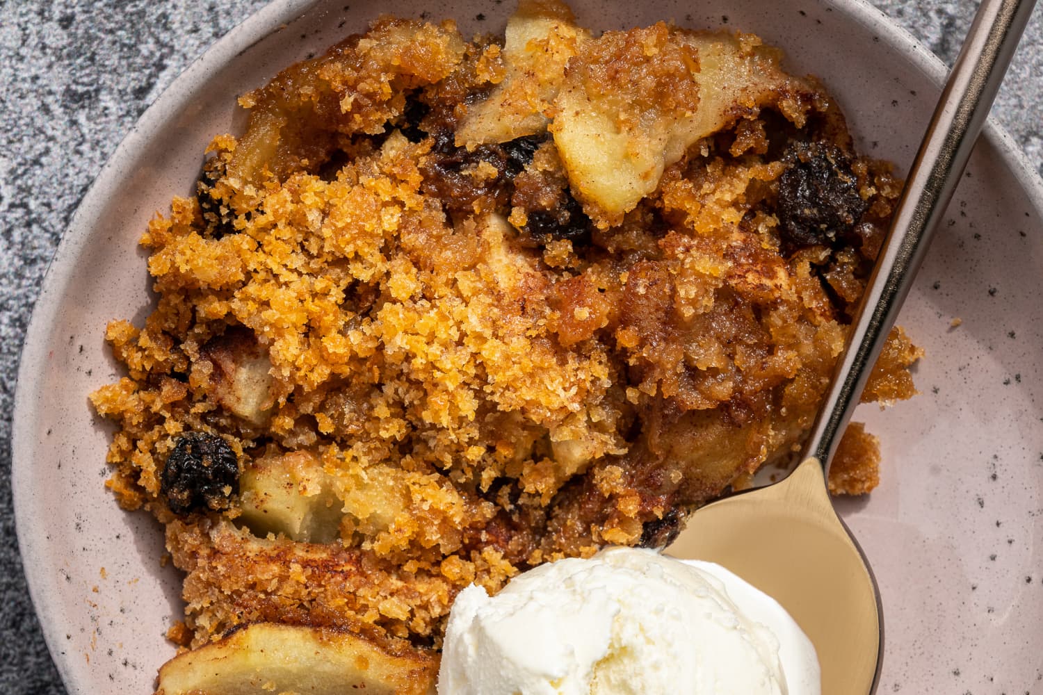 Brown Betty Recipe (With Apples and Homemade Breadcrumbs) The Kitchn